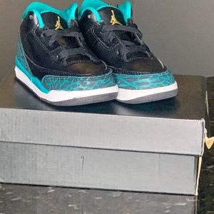 Baby Jordan 3 retro Gt size 6c